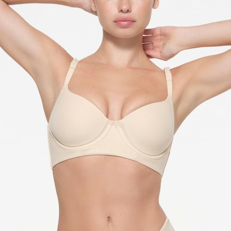 SKIMS, Back Smoothing Full Coverage Bra in Cocoa