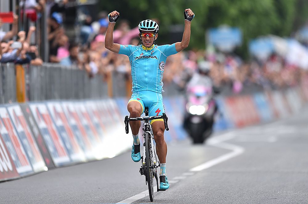 Paolo Tiralongo (Astana) took the stage 9 victory