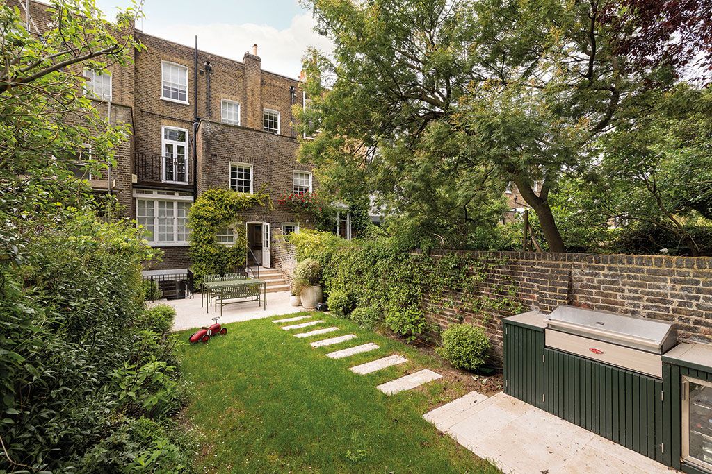 Houses for sale with barbecues: Ellington Street, London, N7