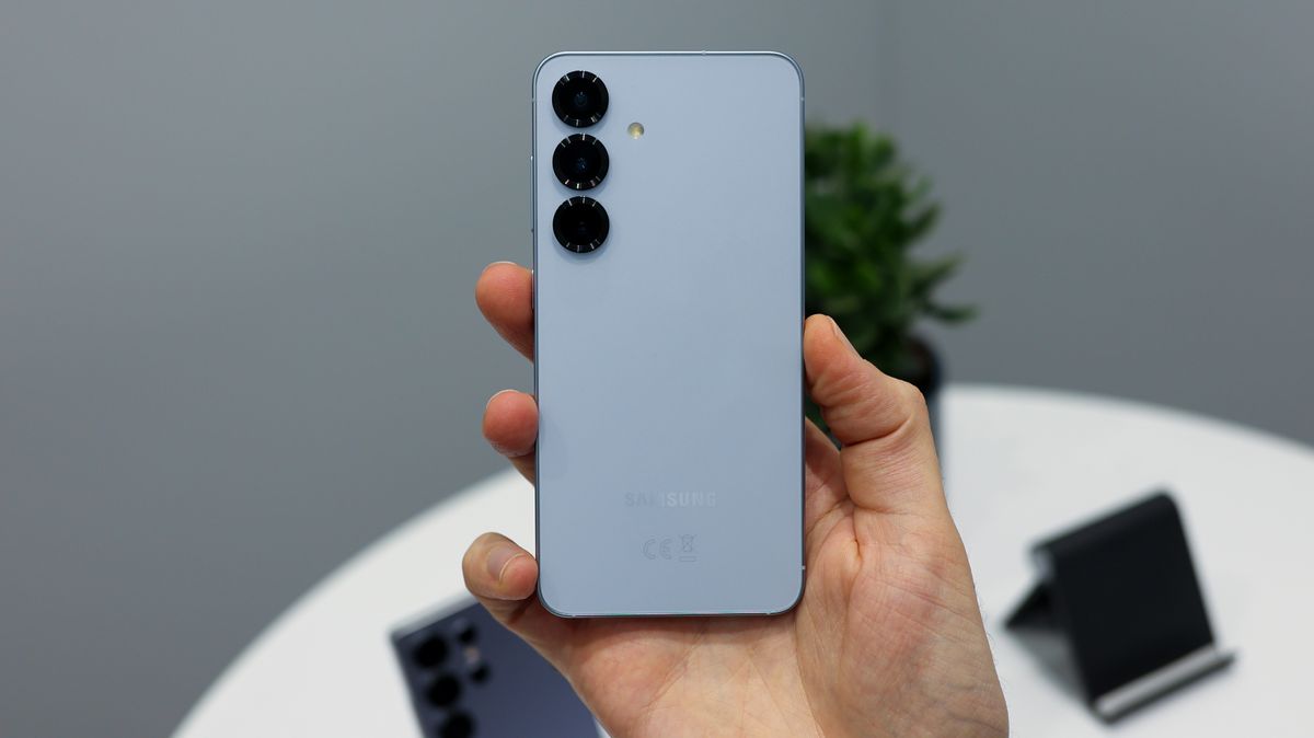 A photo of the Samsung Galaxy S25 series