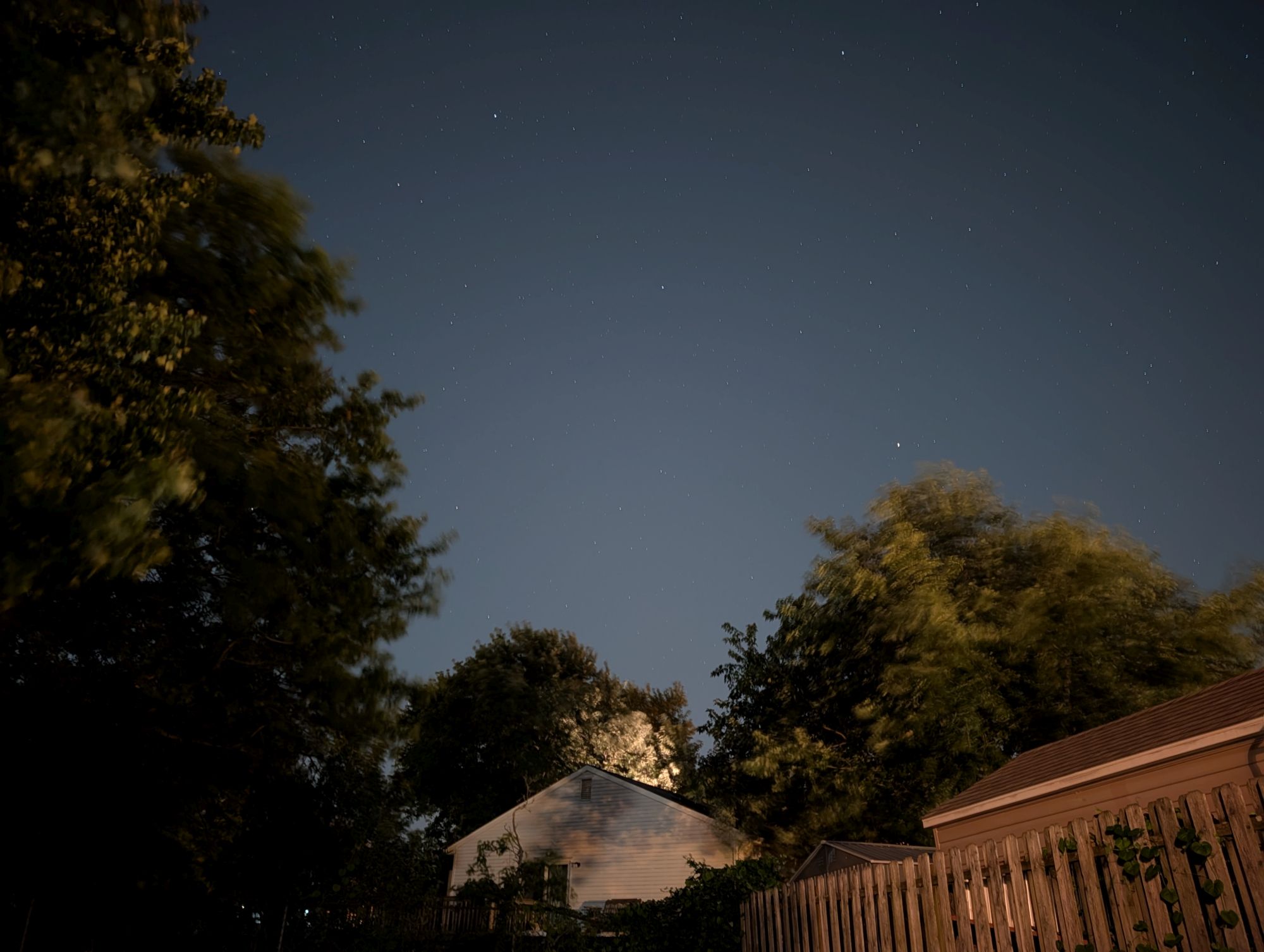 Pixel 10 Pro XL astrophotography sample.