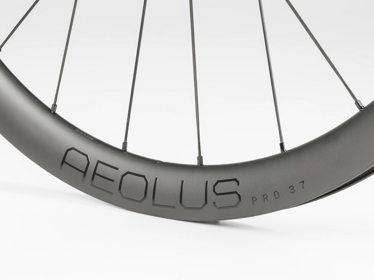 Bontrager Aeolus Pro 37 wheels