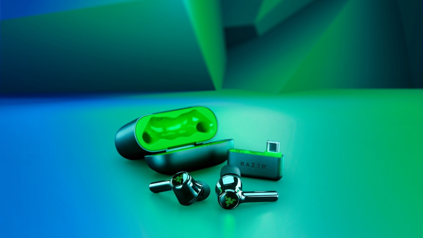 A close up look at the Xbox edition for the Razer Hammerhead HyperSpeed earbuds.