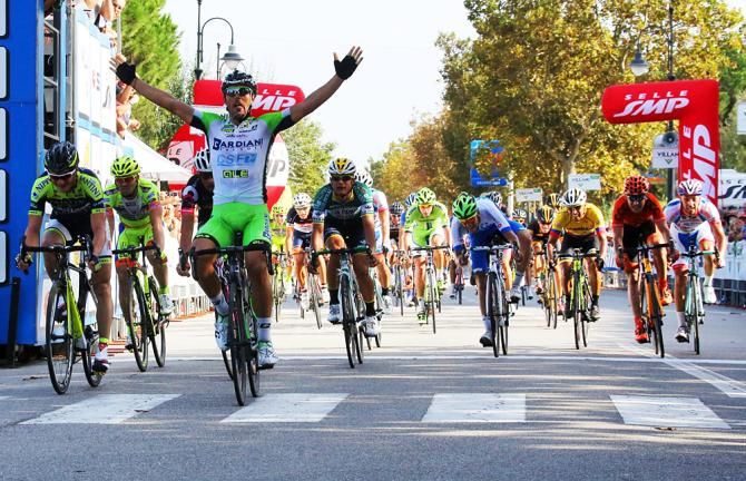Sonny Colbrelli (Bardiani - CSF) wins the 50-rider bunch sprint