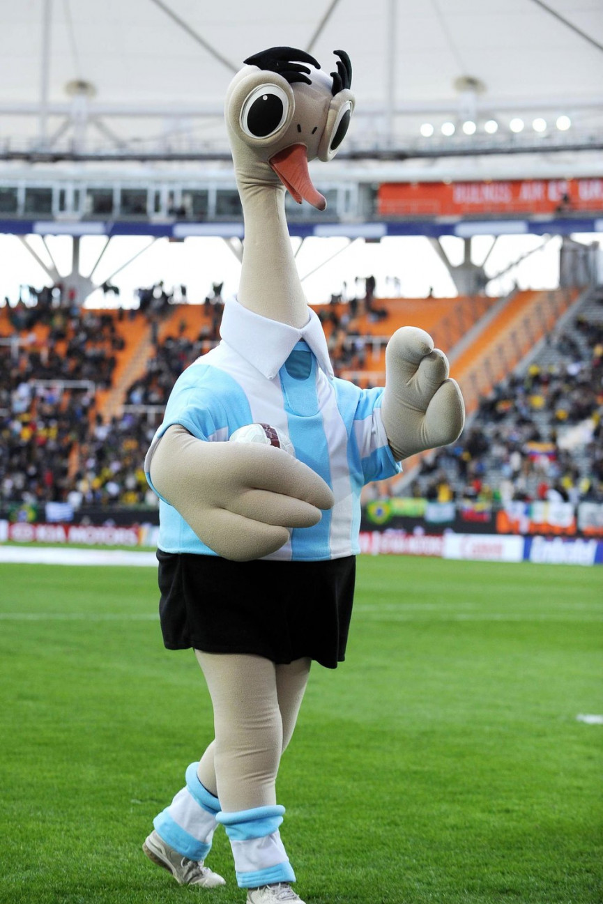 the-30-worst-sports-mascots-28-1556695393-pg4Z-column-width-inline.jpg