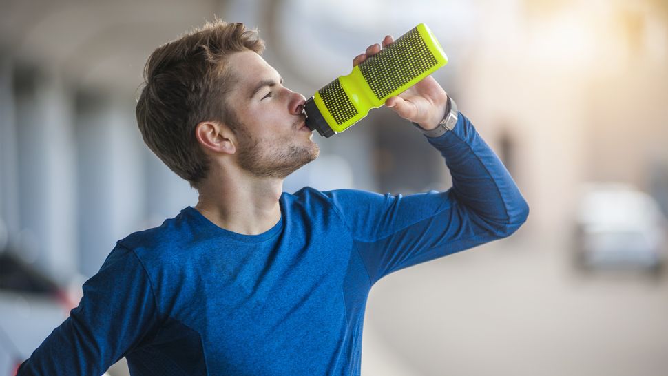 what-are-isotonic-drinks-and-how-do-they-help-runners-advnture