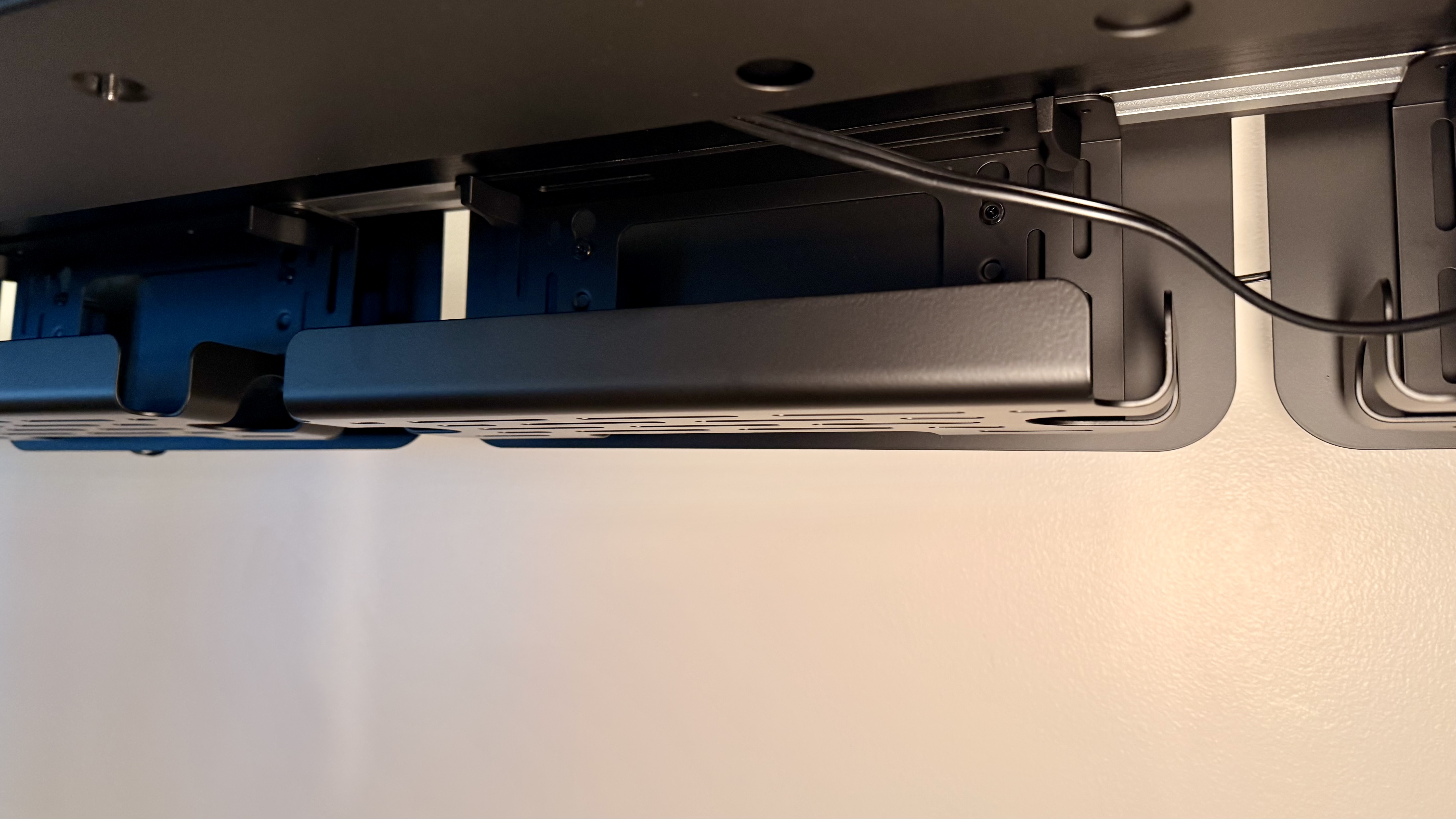 Dezctop | Revon Elite