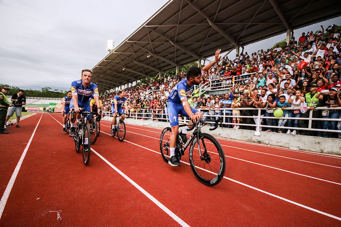 Fernando Gaviria (Quick-Step Floors) salutes the masses.