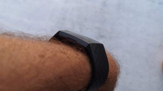botón háptico de la Fitbit Charge 3