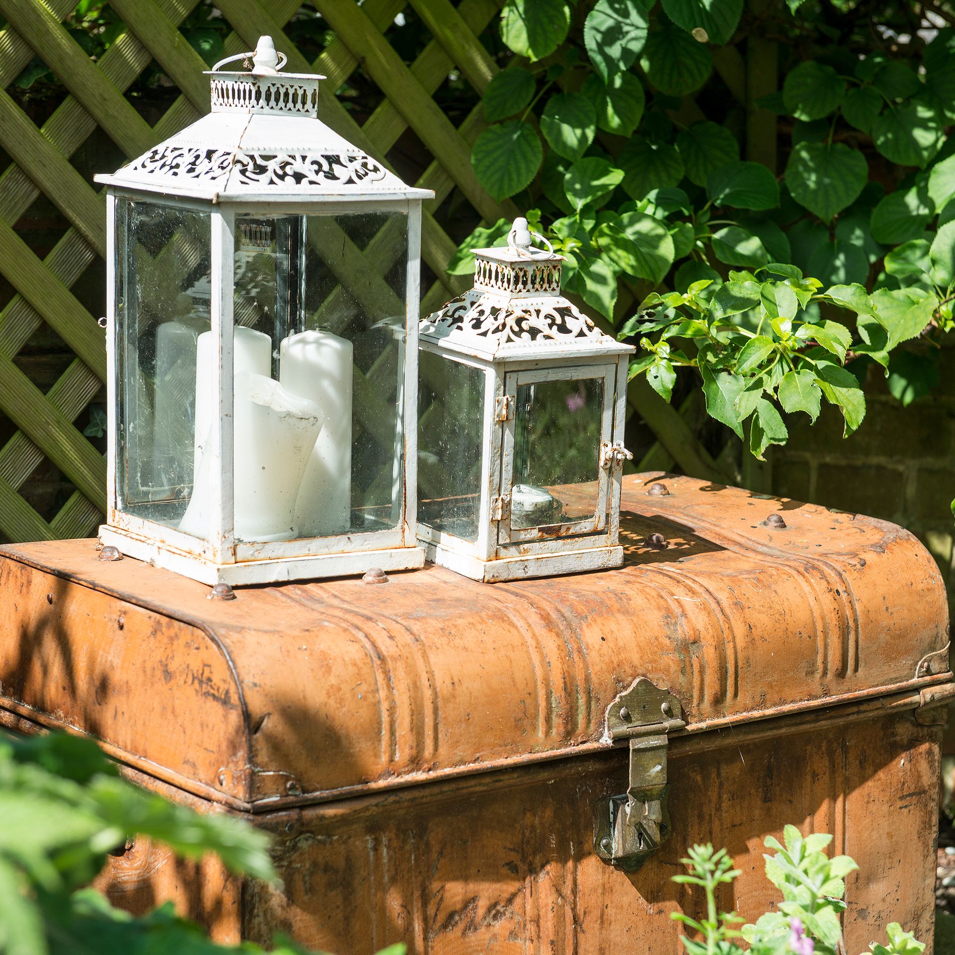 How to clean rust off metal and say hello to shiny surfaces | Ideal Home