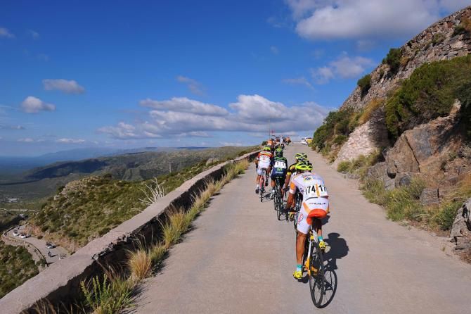 Climbing Alto El Amago.