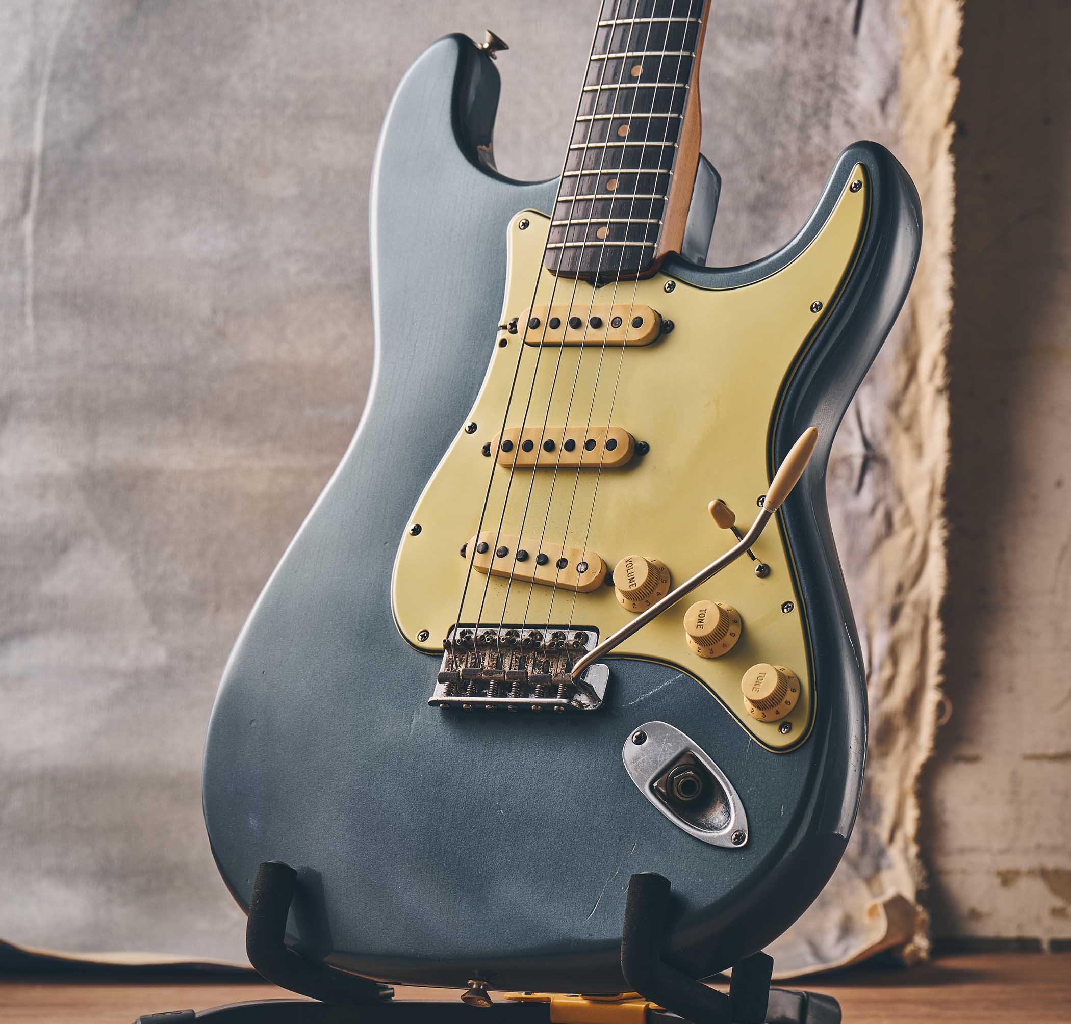 Dave Gregory&amp;rsquo;s 1963 Fender Stratocaster (refinished from its original, and an extremely rare Sherwood Green livery!) was one of the sonic pillars ofDrums And Wires.