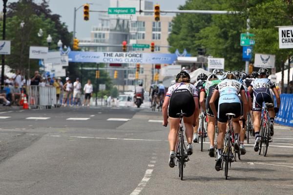 The women head back through the finish area.