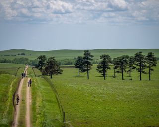 Unbound Gravel 200 LIVE: A stacked line-up and an increased prize pot at the US' premier gravel race