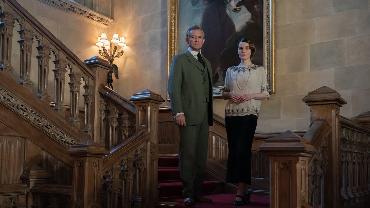 Go Behind the Scenes of the 'Downton Abbey' Film Sequel in a New PEOPLE  Special Edition