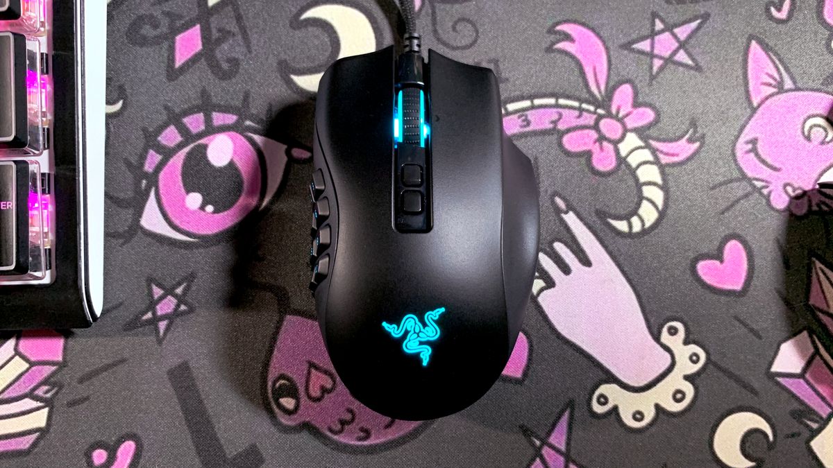 Razer Naga Pro Wireless Review Techradar 0271