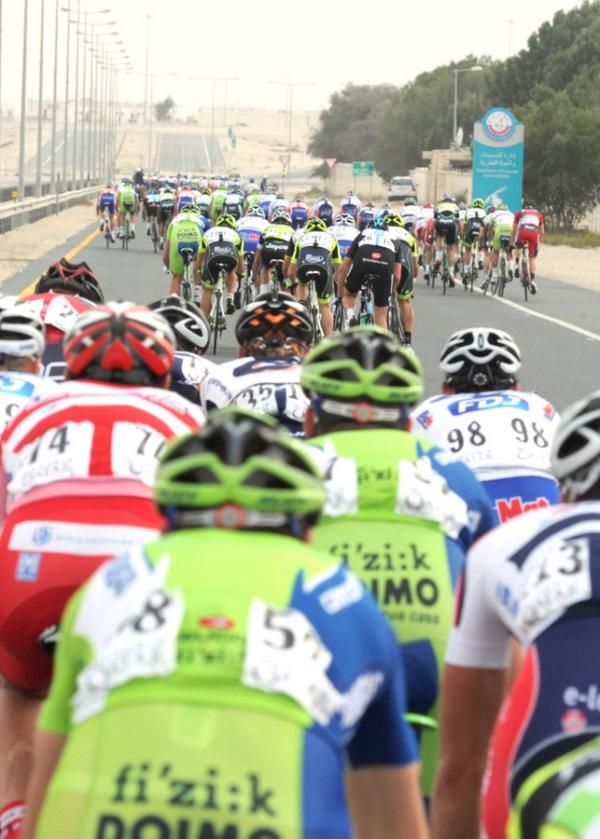 The race split up in the finale of stage 3 of the Tour of Qatar.