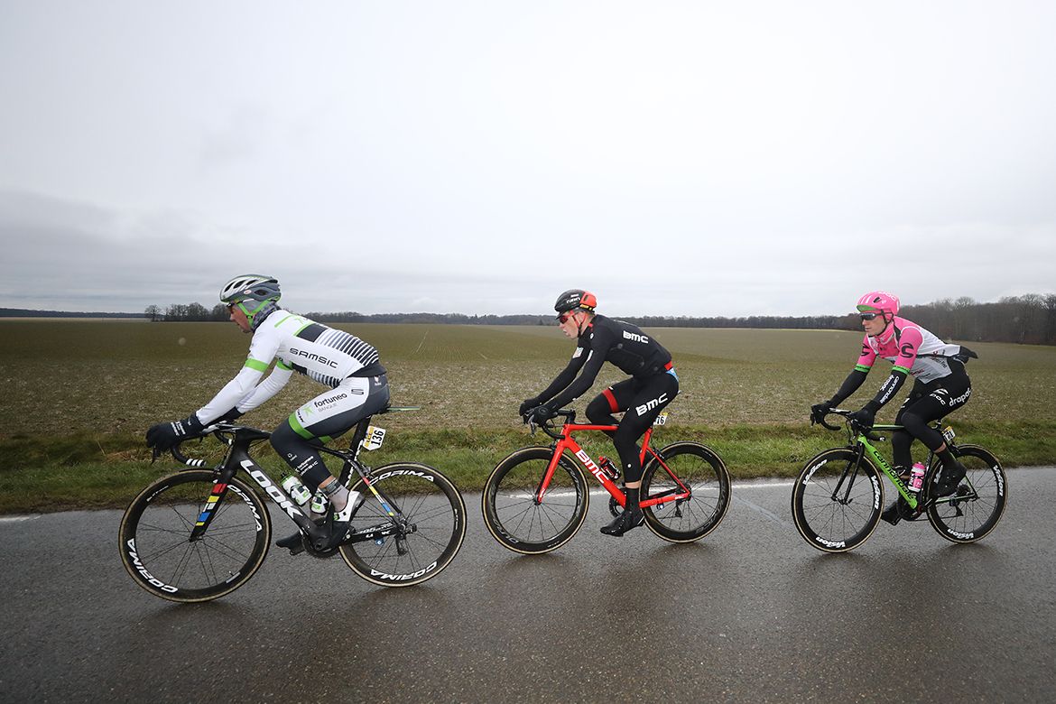 Pierre Rolland (EF-Drapac), Pierre-Luc Perichon (Fortuneo-Samsic), and Jurgen Roelandts (BMC Racing)