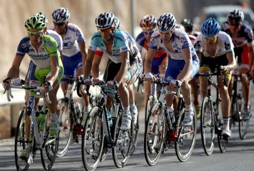 Vincenzo Nibali (Liquigas-Cannondale) sits in the lead bunch