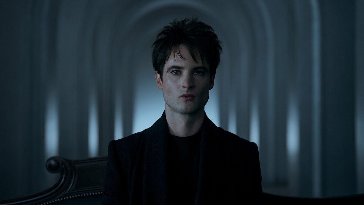 Tom Sturridge as Dream in episode 210 of "The Sandman."