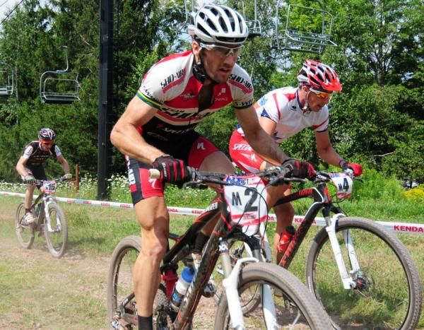 Sid Taberlay (ShoAir) and Todd Wells (Specialized).