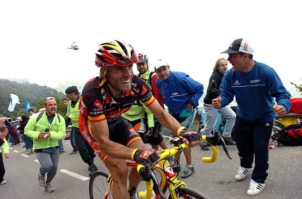 Alejandro Valverde (Caisse d'Epargne) struggles