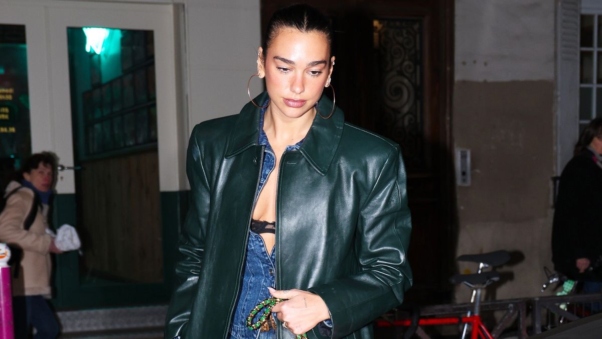 It's Official: This Bag Color Trend Is No Longer "Dated"