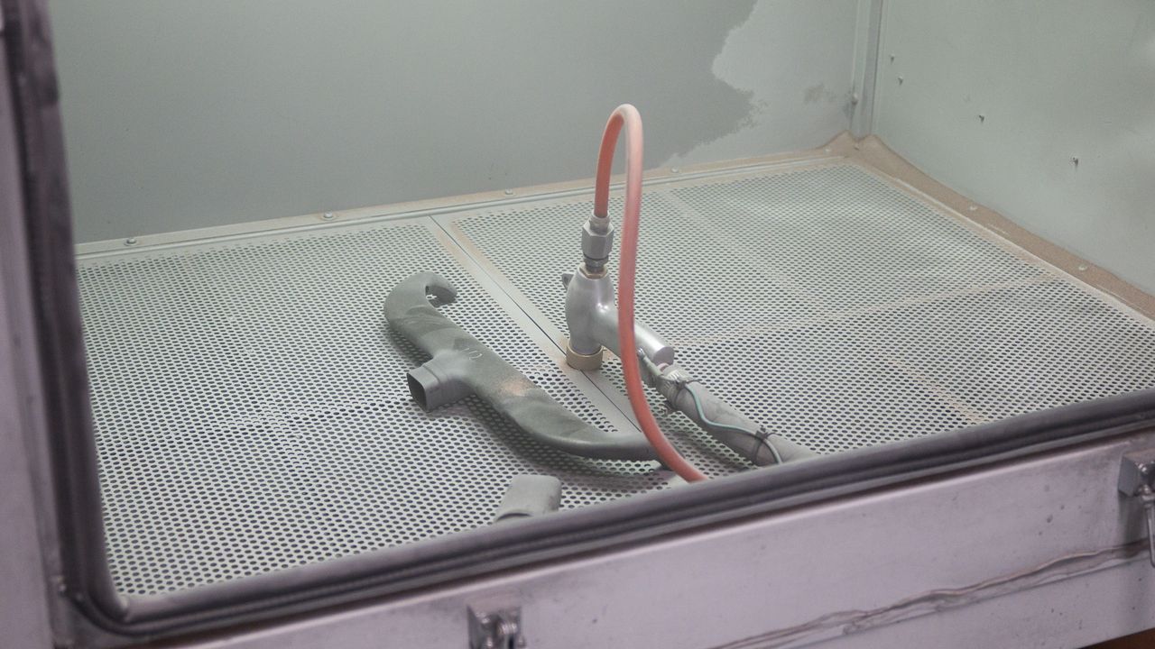 sandblasting part of a carbon fiber handlebar