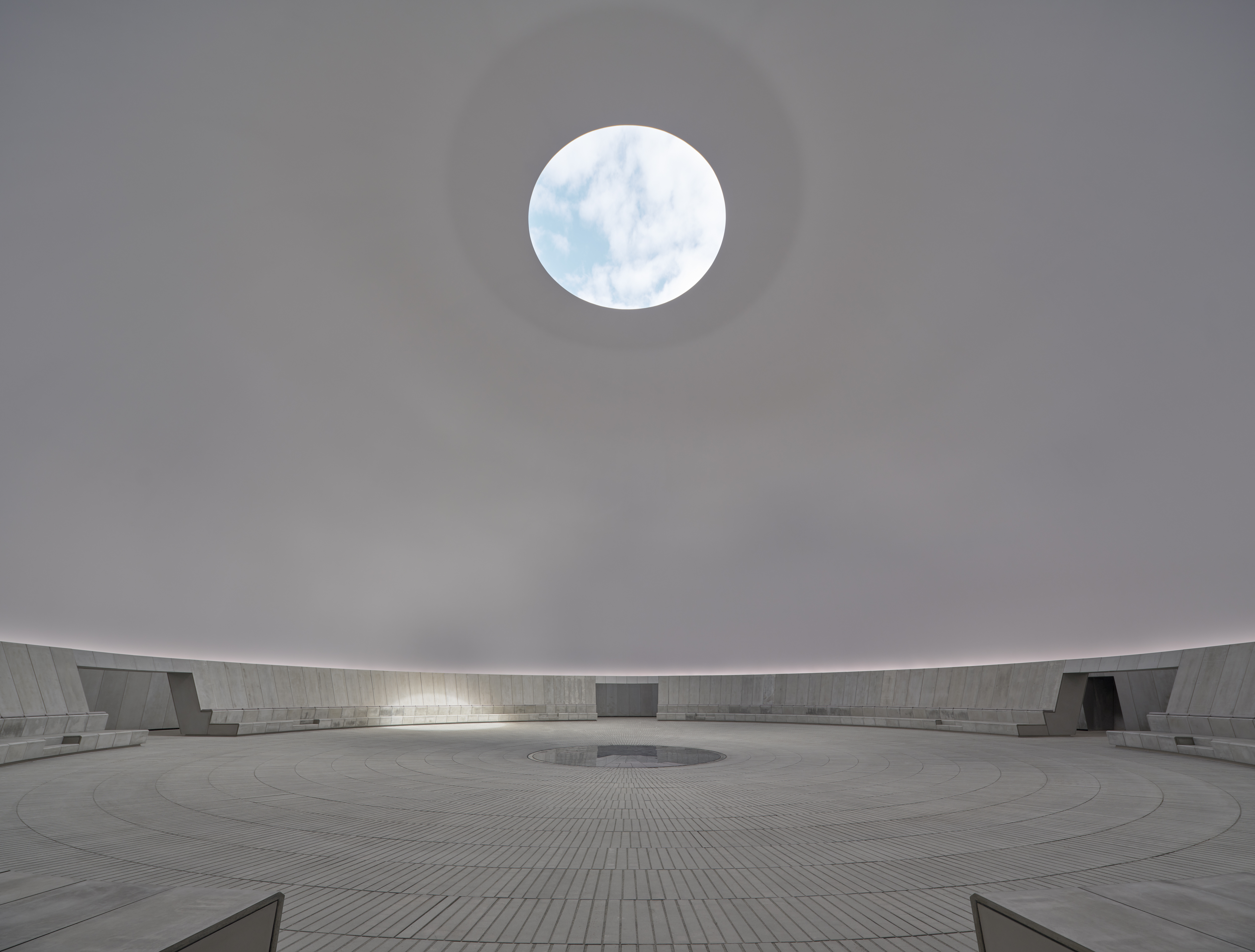 inside skyscape by james turrell