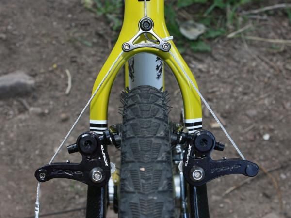 TRP's wide-profile EuroX cantilevers and widely set seat stays provide heaps of room up top.