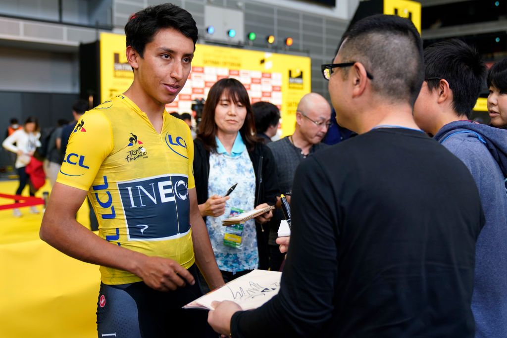 Riders do karate and football-darts before the 2019 Saitama Tour de France criterium