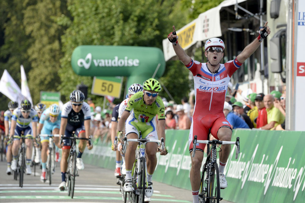 Alexander Kristoff out-paces Peter Sagan to win Tour de Suisse stage ...