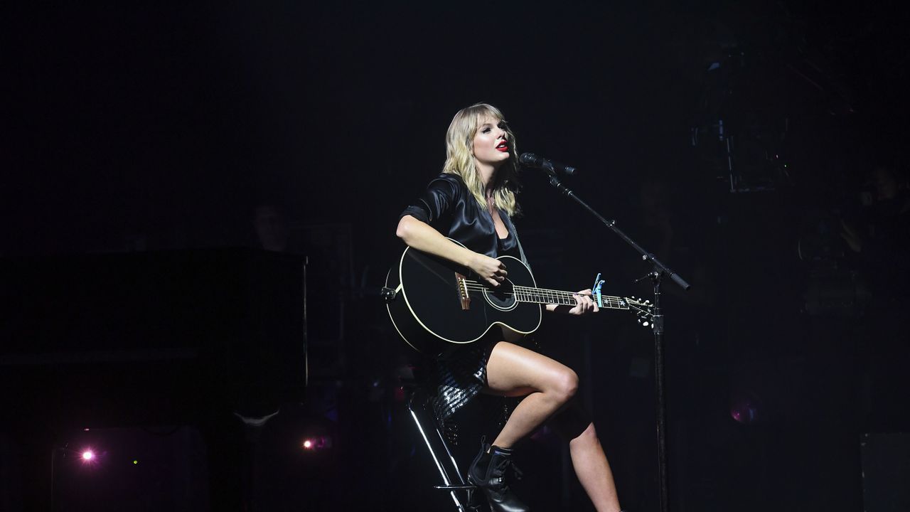 Taylor Swift City of Lover Concert at L&#039;Olympia