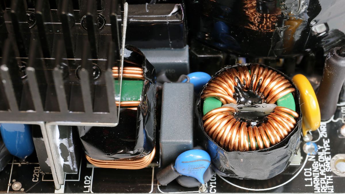 EVGA 1000 P6