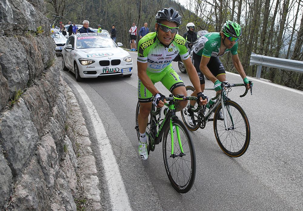 Edoardo Zardini (Bardiani - CSF) suffers on the climb