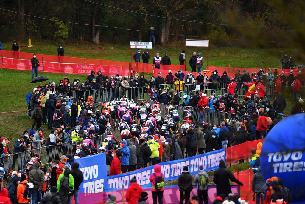 BESANCON FRANCE NOVEMBER 28 A general view of the peloton competing during the 6th Besanon UCI CycloCross Worldcup 2021 Womens Elite CXWorldCup UCIcyclocrossWC on November 28 2021 in Besancon France Photo by Luc ClaessenGetty Images