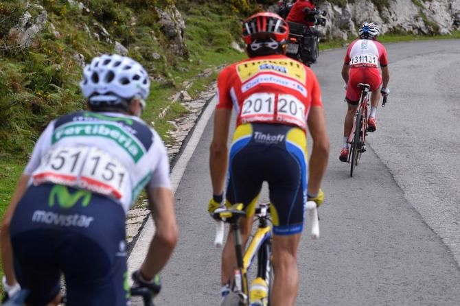 Alekjandro Valverde (Movistar) and Alberto Contador (Tinkoff-Saxo) have Joaquim Rodr&iacute;guez (Katusha) in thier sights