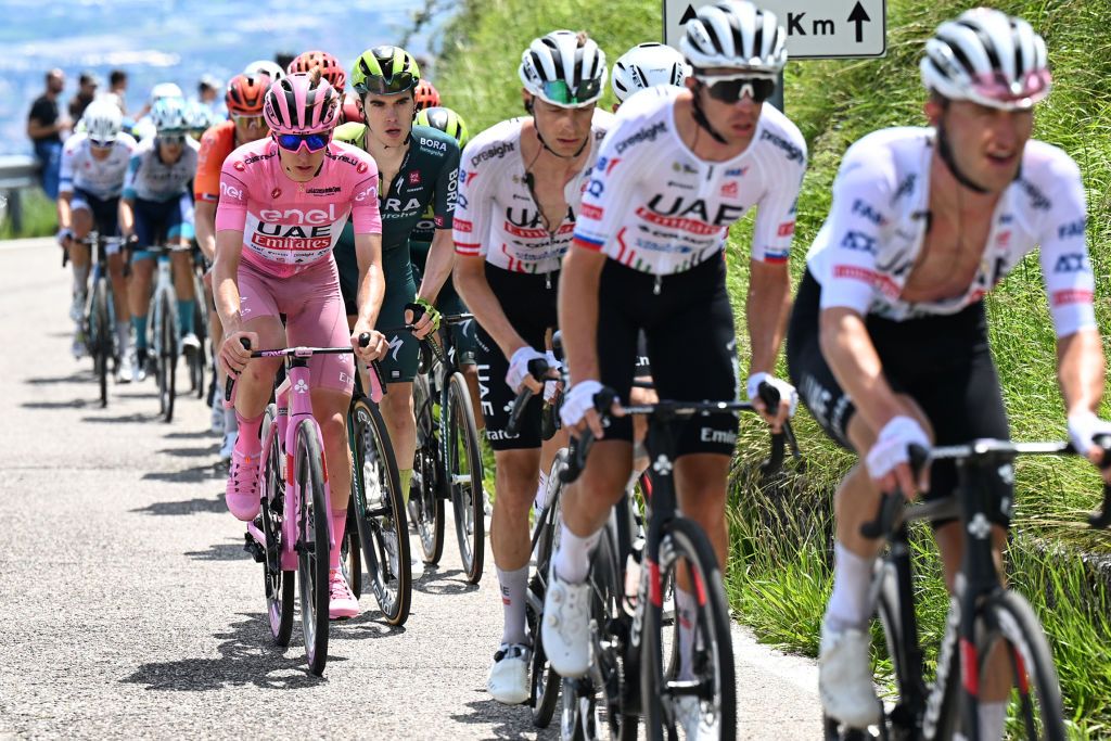 Tadej Pogačar follows his UAE Team Emirates teammates during the Giro d&#039;Italia 