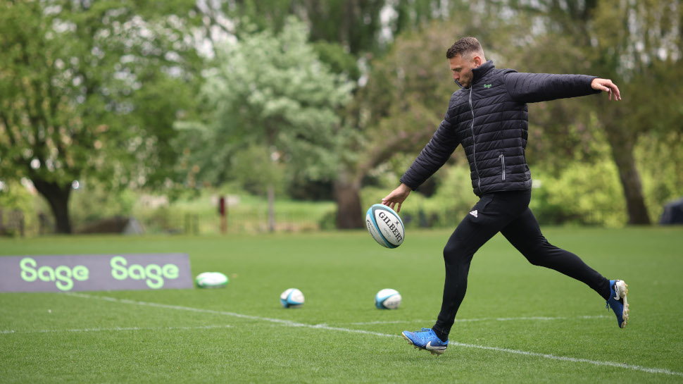 Sage Sportable smart ball Dan Biggar shot