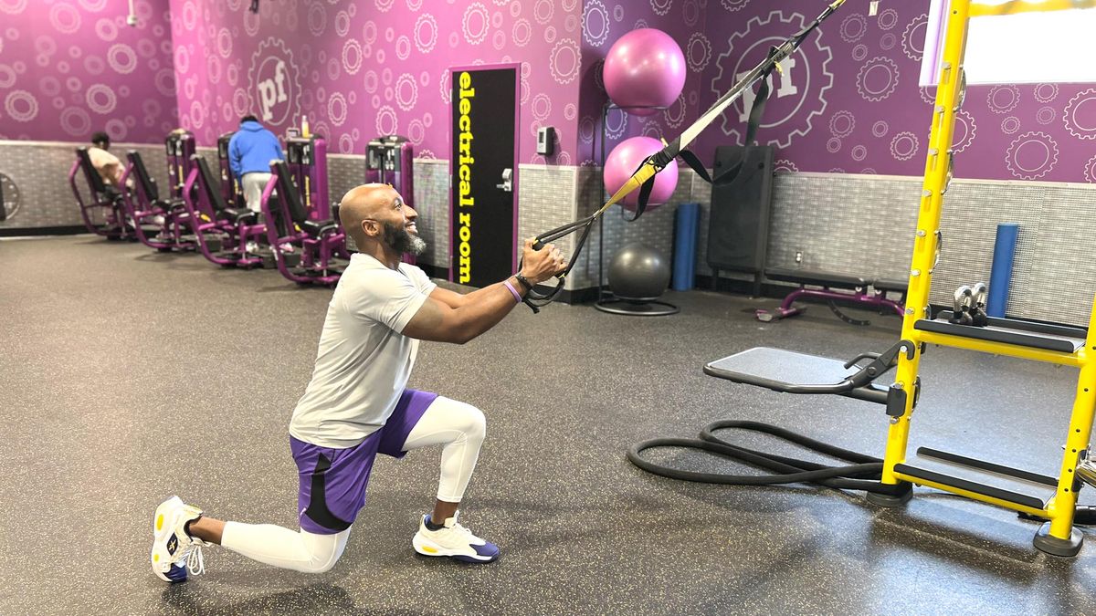 Teddy Savage doing TRX cycle jumps