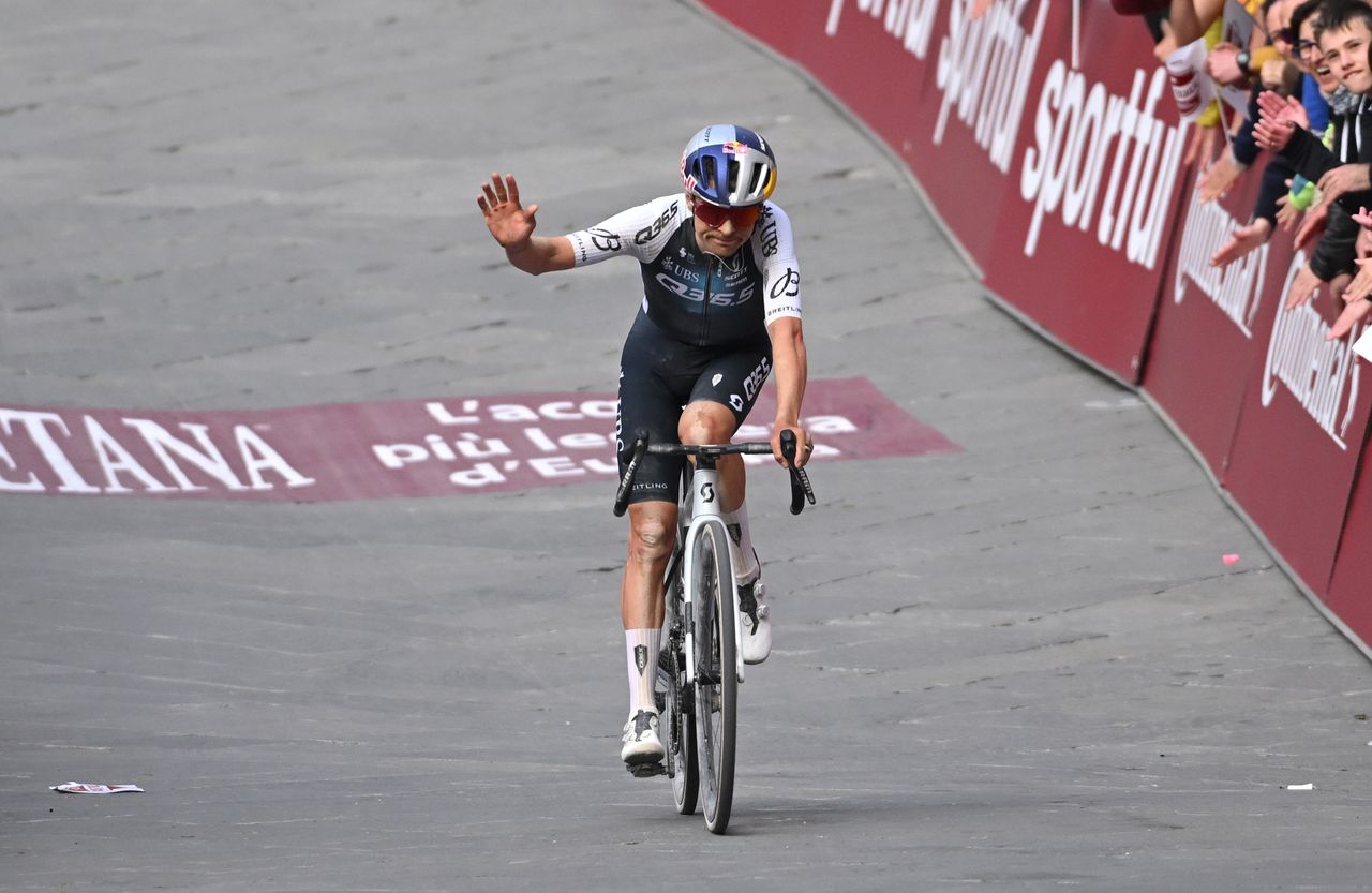 Tom Pidcock at Strade Bianche 2025