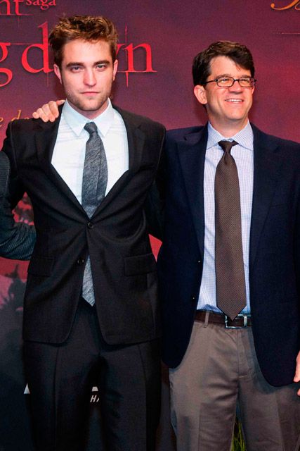 Bill Condon speaks out on the Robert Pattinson and Kristen Stewart scandal