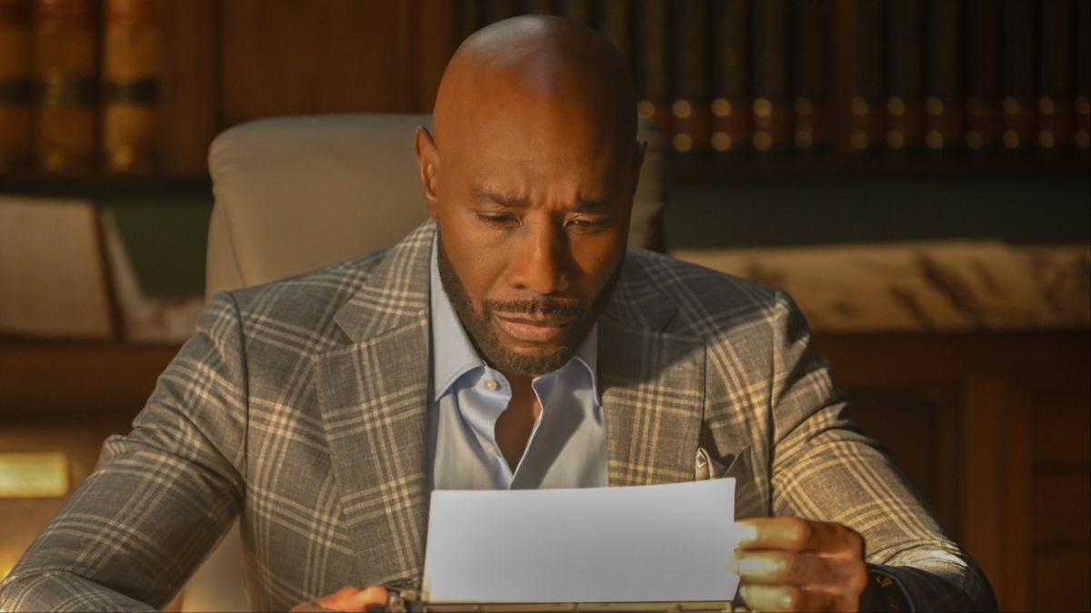 Morris Chestnut as John Watson in Watson 1x07