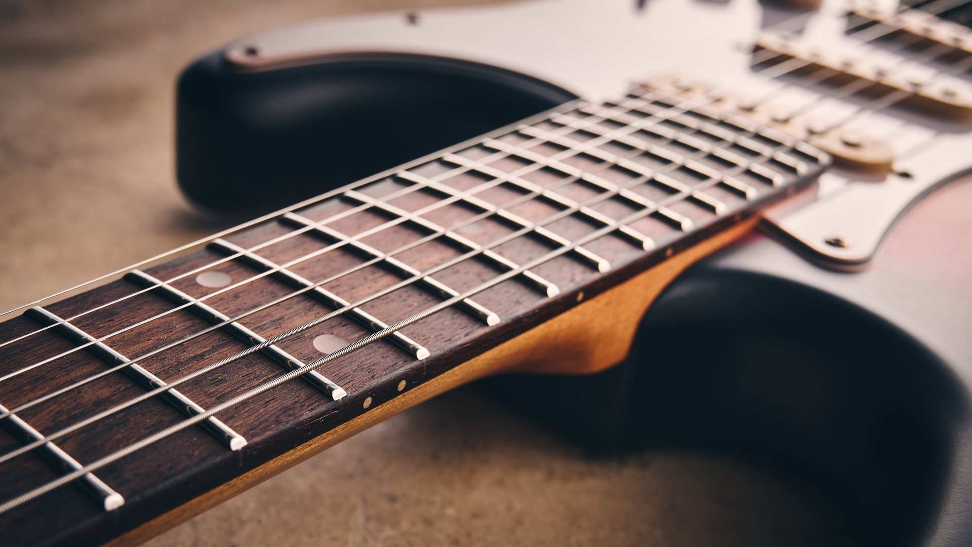 Close up of the neck on the Harley Benton ST-62HA electric guitar
