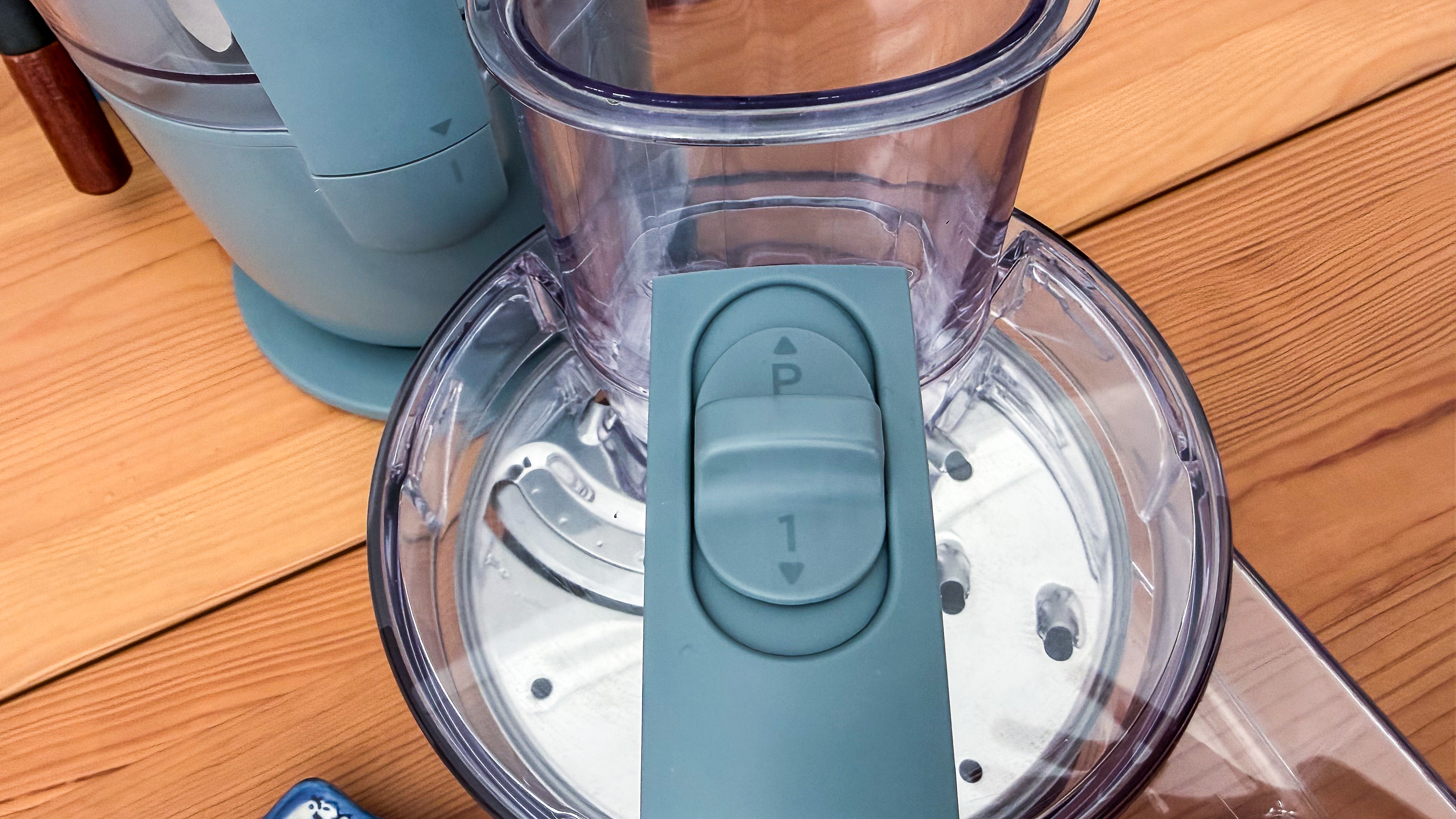 Speed toggle on the lid of the Kenwood MultiPro Go food processor