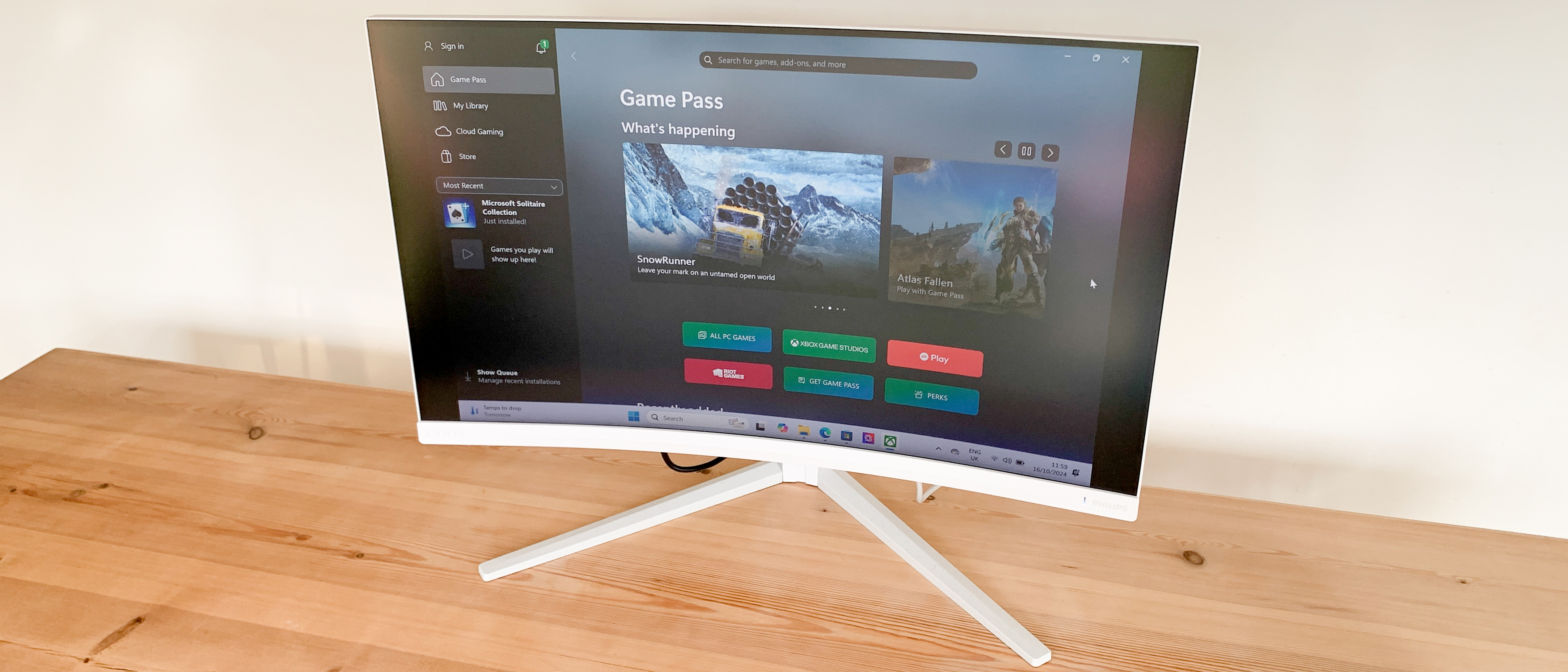 Philips Evnia 32M2C5501 review: stylish curved monitor offers immersive gaming at its best