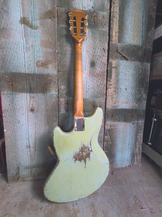 A photo showing the Abernethy Sonic Empress THC electric guitar