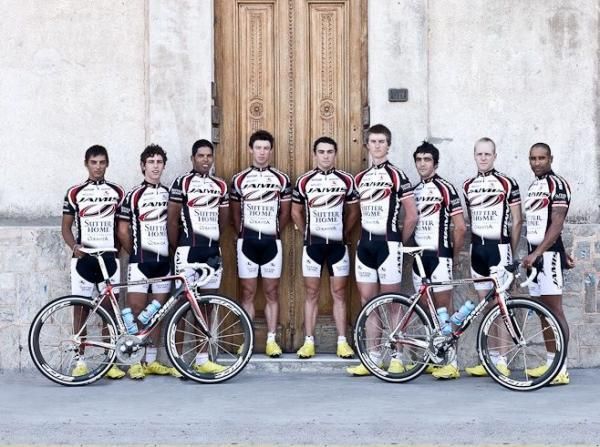 The 2010 Jamis-Sutter Home team.