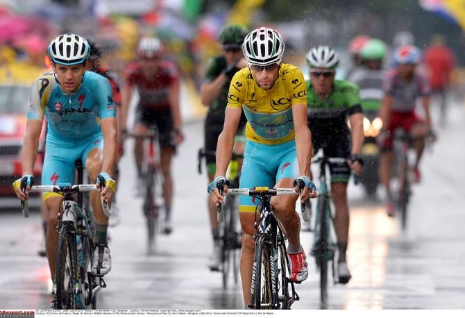 Vincenzo Nibali (Astana) riding in the rain to finish stage 19