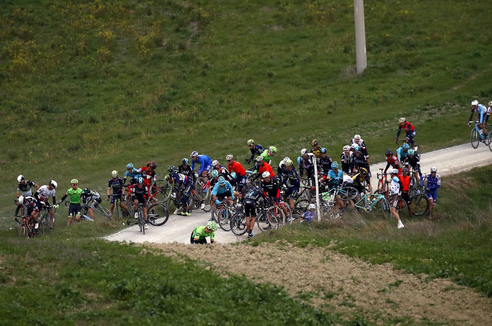 Crashes slowed the progress in Strade Bianche